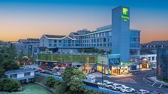 Holiday Inn Dujiangyan Ancient Town by IHG
