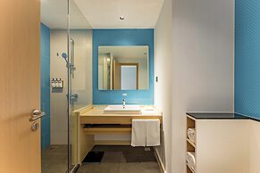 Holiday Inn Express Wuxi East Station by IHG