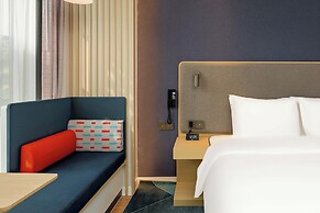 Holiday Inn Express Wuxi East Station by IHG