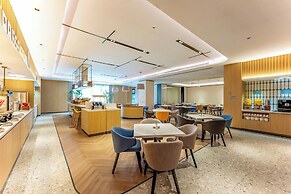 Holiday Inn Express Wuxi East Station by IHG