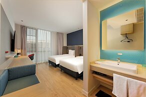 Holiday Inn Express Wuxi East Station by IHG
