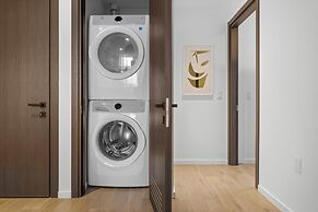 Luxury  Spacious Condo at Downtown Miami