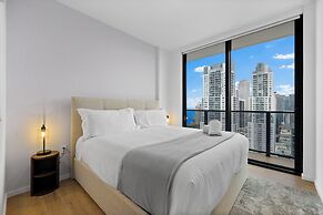 Luxury  Spacious Condo at Downtown Miami