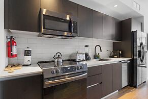 Luxury  Spacious Condo at Downtown Miami