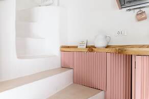 Olivia in Wonderland by Wonderful Italy