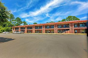 Sunrise Inn By OYO Albany