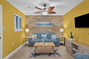 Beachy Vibe 2 BDR In Desirable HHI Resort!