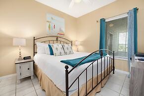 Stylish Beachfront Retreat ~ Gulf Views ~ Pools!