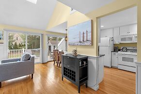 The Endless Summer Hideaway