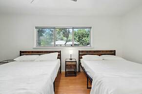 Quiet 4 Bedroom Home Located off Sola