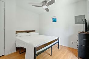 Quiet 4 Bedroom Home Located off Sola