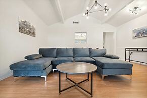 Quiet 4 Bedroom Home Located off Sola