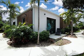 5BR Sleeps 14 w/ In-law Suite & Bbq!