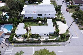 5BR Sleeps 14 w/ In-law Suite & Bbq!