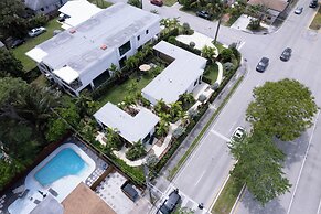 5BR Sleeps 14 w/ In-law Suite & Bbq!