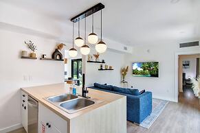 5BR Sleeps 14 w/ In-law Suite & Bbq!