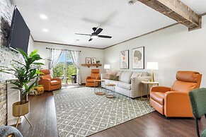Stone Creek Retreat 2 BR Home!