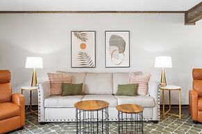 Stone Creek Retreat 2 BR Home!