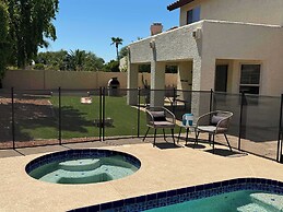 Red Mountain Retreat 5 BDR w/ Heated Pool!