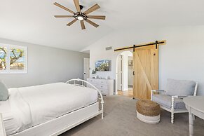 Red Mountain Retreat 5 BDR w/ Heated Pool!