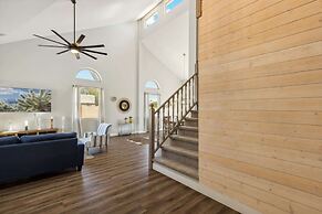 Red Mountain Retreat 5 BDR w/ Heated Pool!