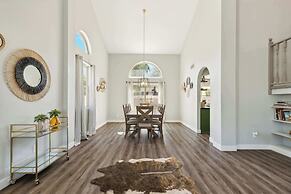 Red Mountain Retreat 5 BDR w/ Heated Pool!