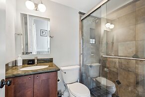 Red Mountain Retreat 5 BDR w/ Heated Pool!