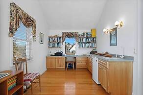 3BR Oceanfront on Nubble Cliffs!