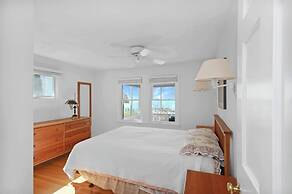 3BR Oceanfront on Nubble Cliffs!