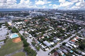 Palm Paradise Retreat Sleeps 4