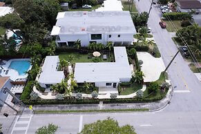 Palm Paradise Retreat Sleeps 4