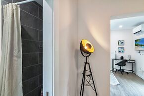 Palm Paradise Retreat Sleeps 4