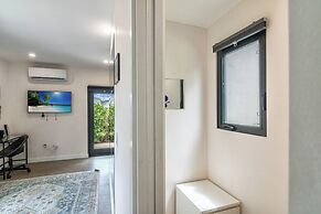 Palm Paradise Retreat Sleeps 4