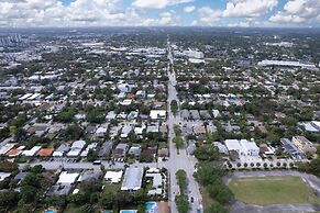 Palm Paradise Retreat Sleeps 4