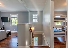 Dolphin Bay Hideaway