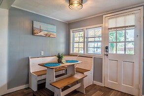 Dolphin Bay Hideaway