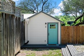 Chic Studio Walkable to Soco!