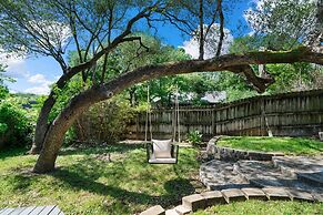 Chic Studio Walkable to Soco!