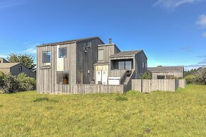Sea Drifter Stunning Home for 6 in Sea Ranch