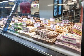 Findlay Market Suite 3