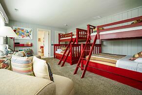 The Doctors Inn Lake Geneva Escape for 8!