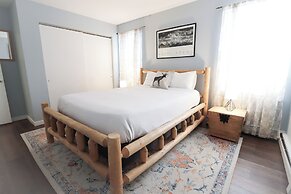 Sun Sung Cozy Condo A Stylish Escape for 4!