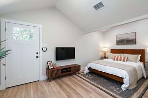 3 Separate Homes Walkable to Soco