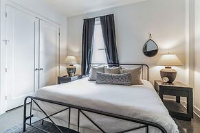 Centennial Park Condo Near Broadway Sleeps 4