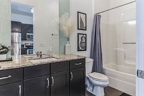 Centennial Park Condo Near Broadway Sleeps 4