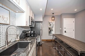 Luxury Mt. Adams Retreat Apt 1