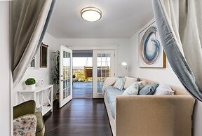 Colleen's Chic Chalet