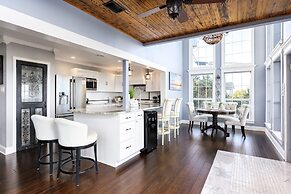 Colleen's Chic Chalet