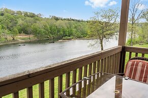 Peaceful Lakeview Escape - For 6