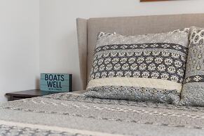 Peaceful Lakeview Escape - For 6